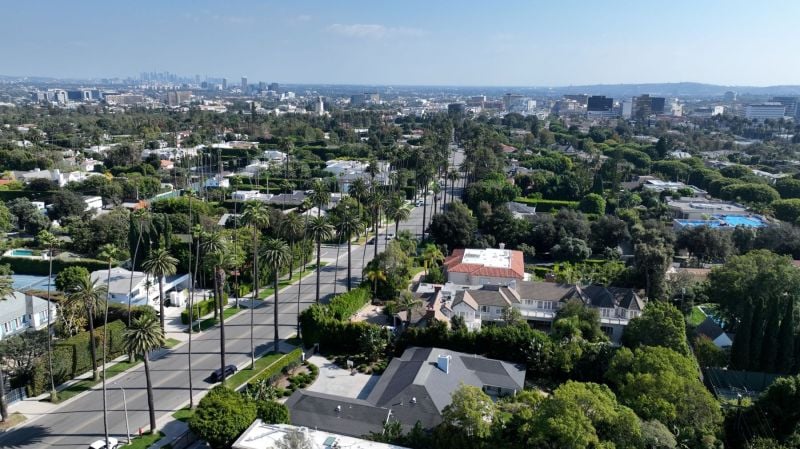 Diamonds & Drama: A Real Housewives Beverly Hills Hunt