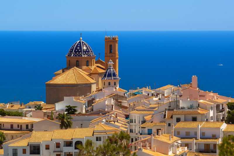 Clue by the Blue: The Altea Coastal Quest
