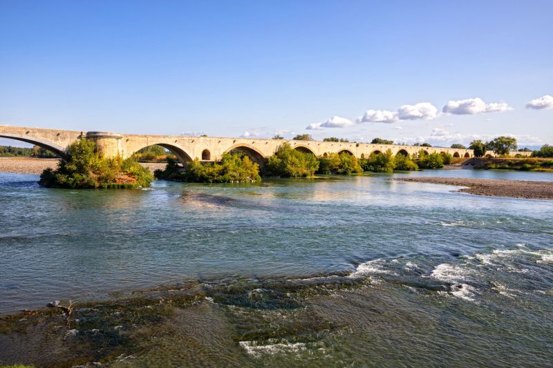 Pont-Saint-Esprit: The Heritage Hunt