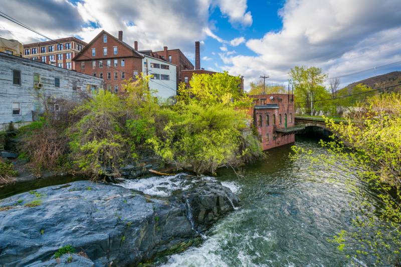 Brattleboro‘s Bountiful Bonanza Hunt Scavenger Hunt card image