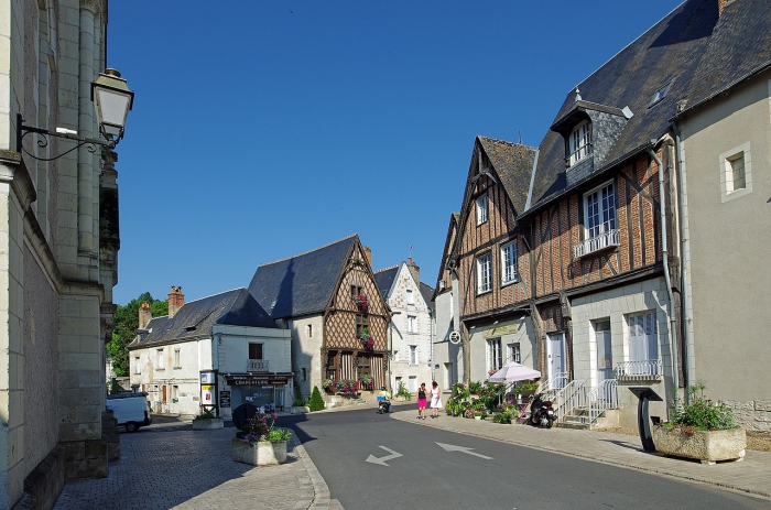 Luynes France  Day Trip Photo 1