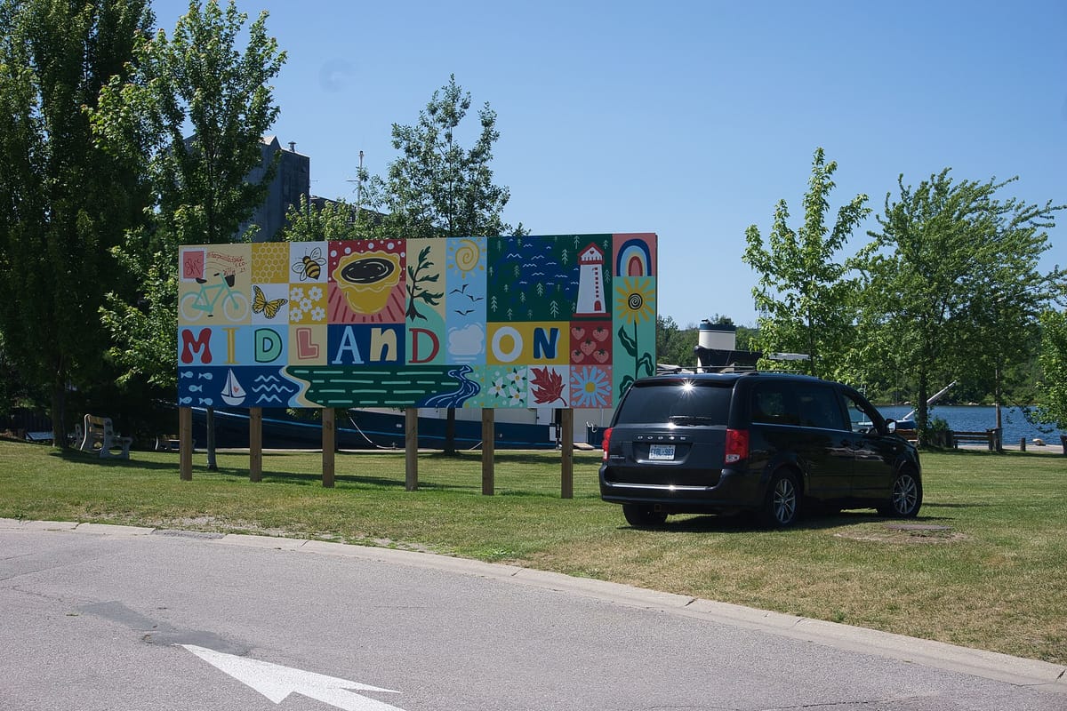 Imagen de la tarjeta "Midland‘s Marvelous Mural Mania Scavenger Hunt"
