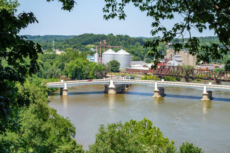Zany Zanesville Quest Scavenger Hunt card image